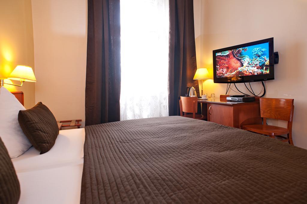 Yel Hotel 3*