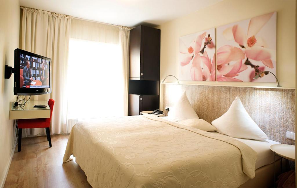 Yel Hotel