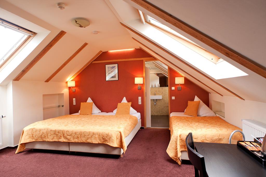 Yel Hotel Praga